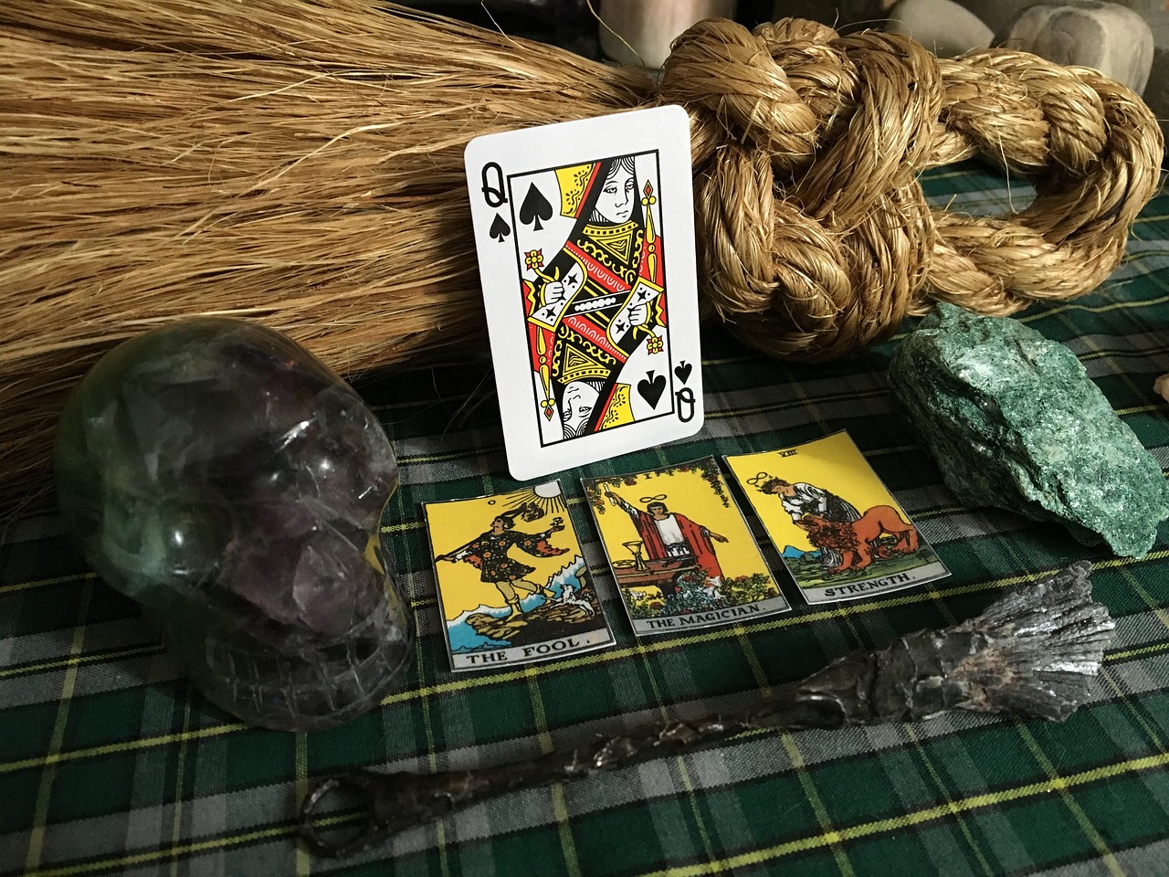 Tarot Tuần 15-21/06/2026: Nắm Bắt Quyền Năng Của Bạn