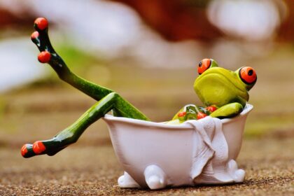 hình ảnh tượng trưng cho sự mất mát bản thân vì sao yêu nhiều đánh mất bản thân