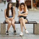 Vì sao người ta hay than vãn giả tạo để khoe khéo léo (humblebrag) – Cơ chế tâm lý đằng sau lời than phiền câu sympathy?