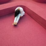 Self-Sabotage là gì? Vì sao ta tự tay phá hỏng hạnh phúc của chính mình, dù rất muốn?